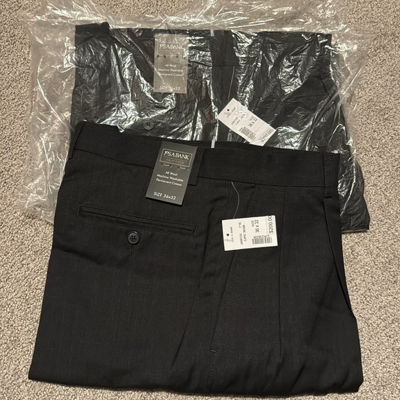 Jos. A. Bank traveler slacks 36x32 - Picture 4 of 4
